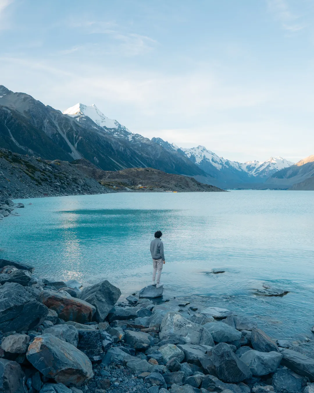 Tasman Glacier View near the lake