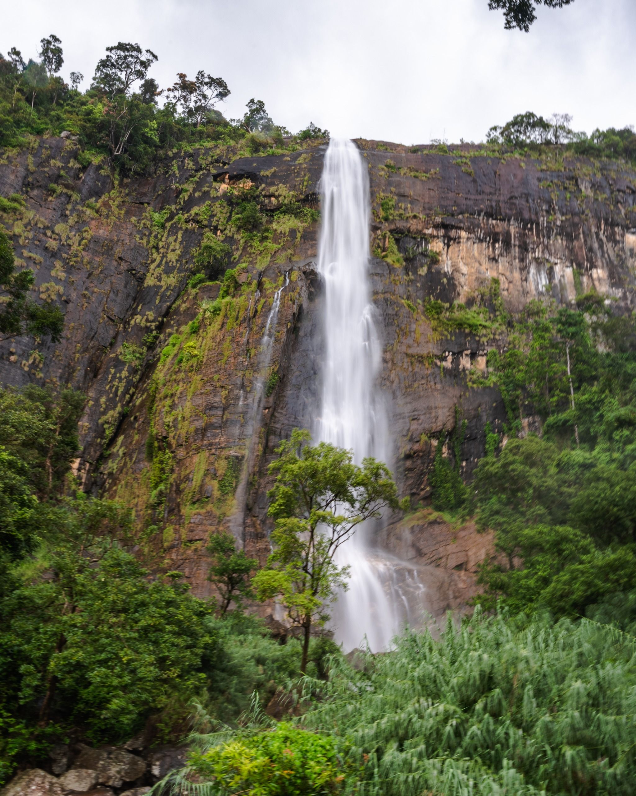 Diyaluma Falls