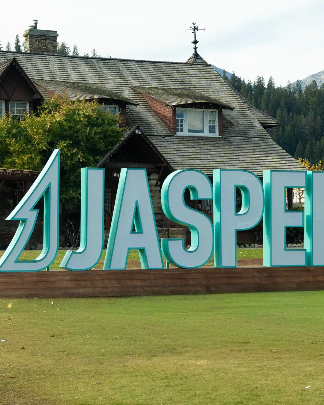 Jasper National Park + Self-Guided Audio Driving Tour