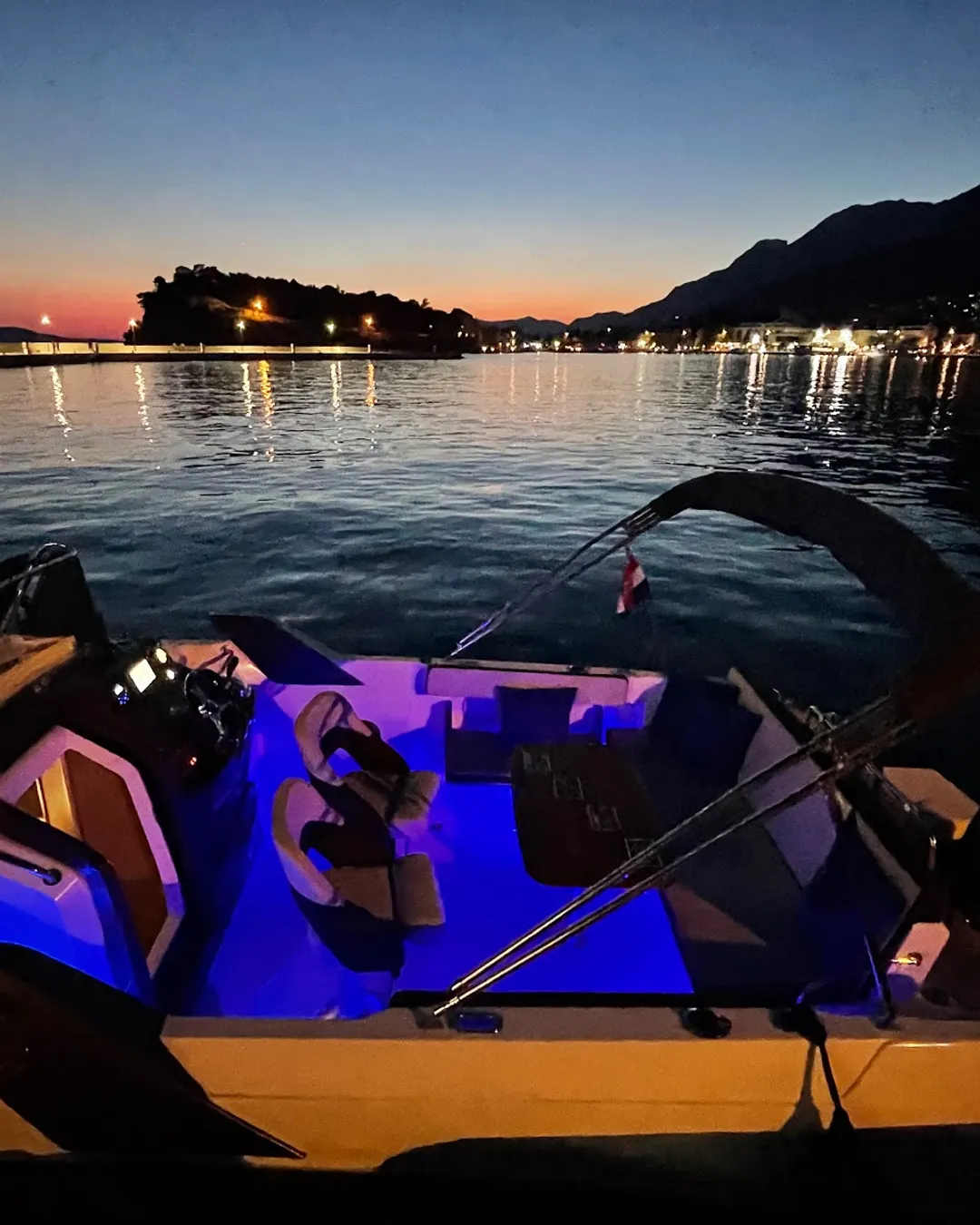 Speedboat Sunset Tour from Makarska to island Brač